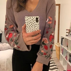 Sweater (lavender, flower embroidered sleeves)